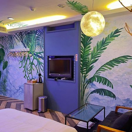 Deer Moon Hostel Kenting Exterior photo