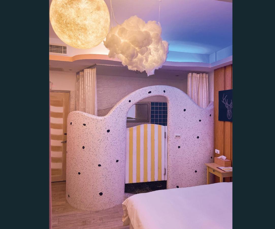 Deer Moon Hostel Kenting Exterior photo